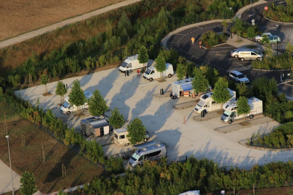 Emplacement Camping-Car avec Electricité